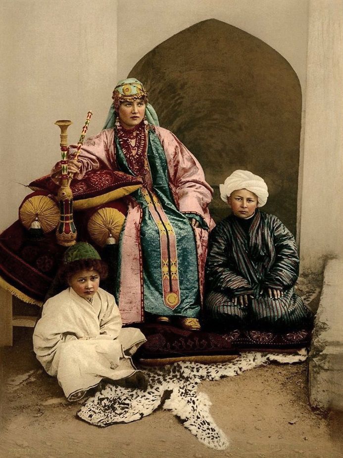 Ретро расмлар тарихий